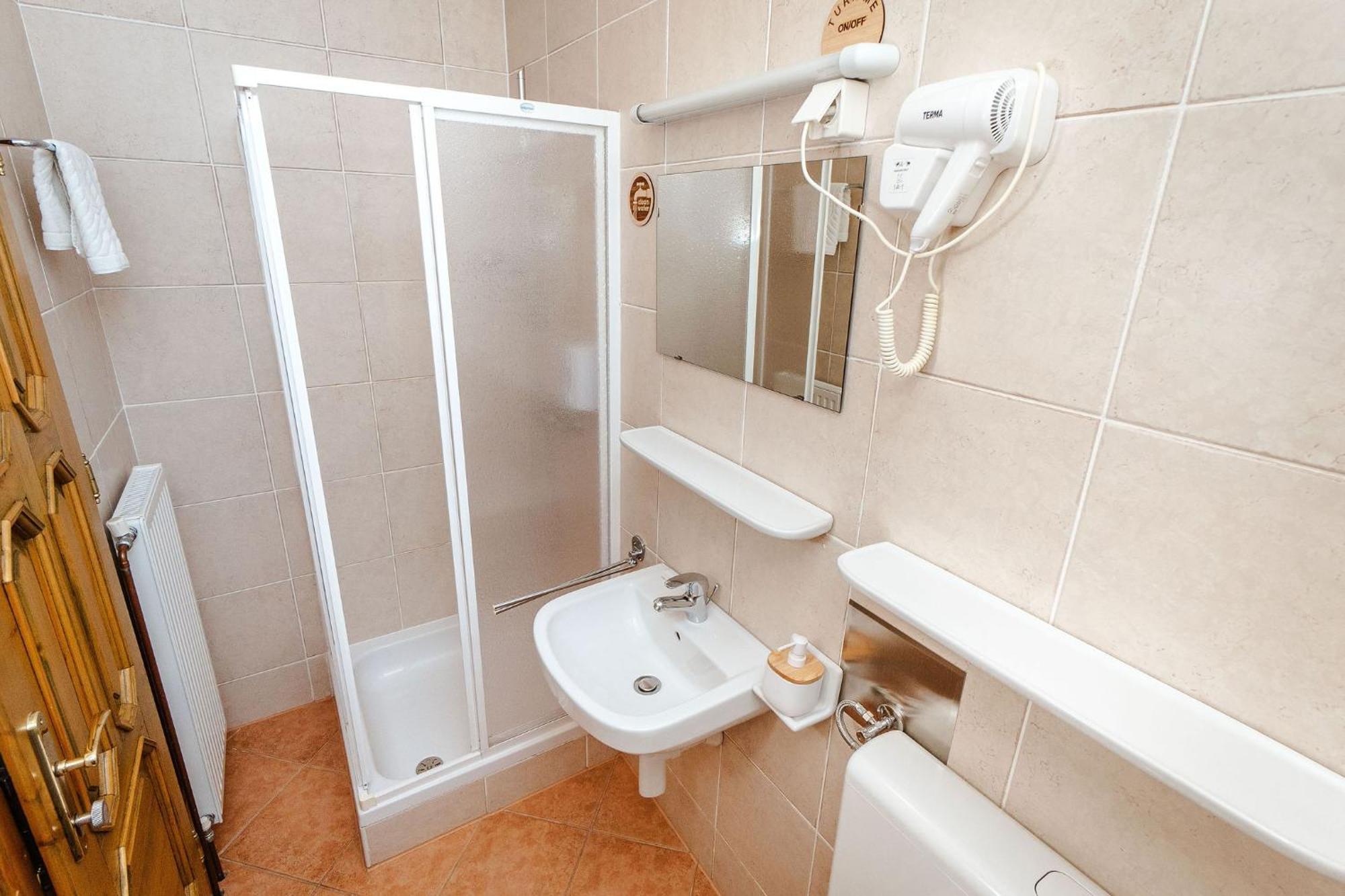 Zelena Oaza - B&B Miklavz pri Ormozu Exteriör bild